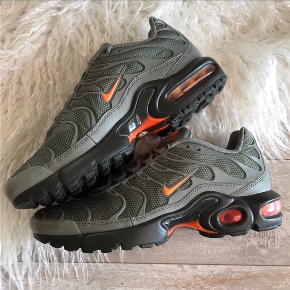 NWT Nike Air Max Plus Special Edition - Picture 5 of 7